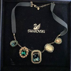 Swarowski necklace Vintage,  barely used in very good condition